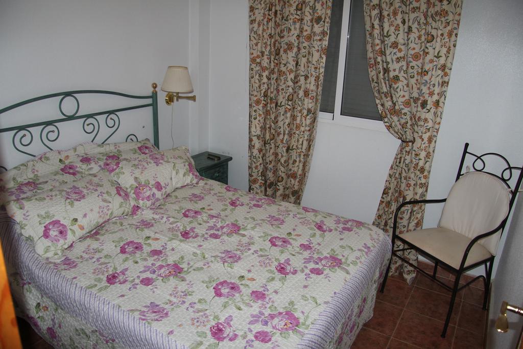 Holiday Home Torre De Pisa Torrevieja Rom bilde